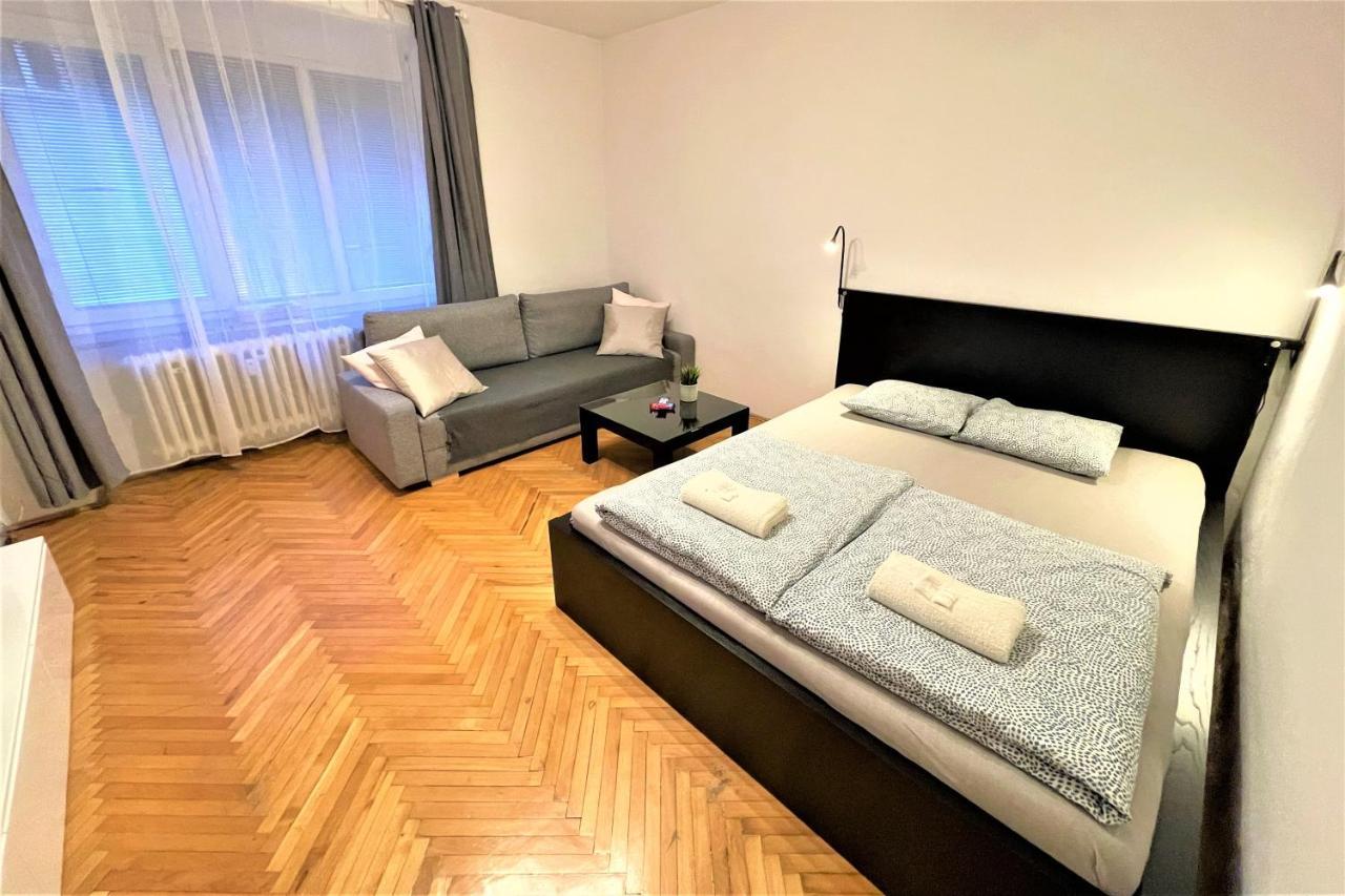 Apartment Helen - Old Town, Ac Bratislava Exterior photo